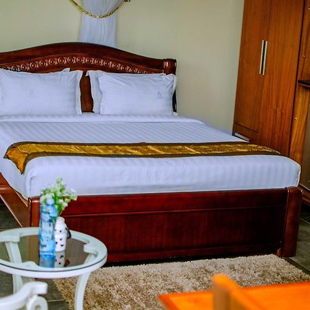 La Grande Hotel Kampala Eksteriør billede