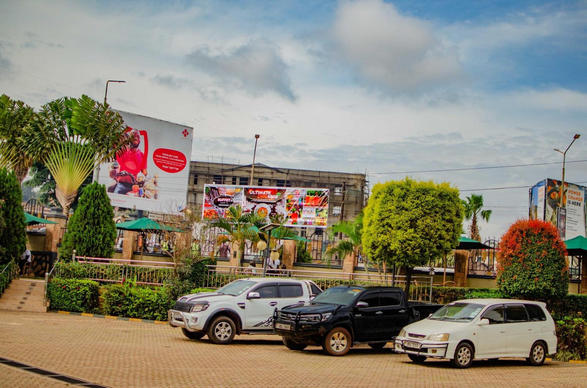 La Grande Hotel Kampala Eksteriør billede
