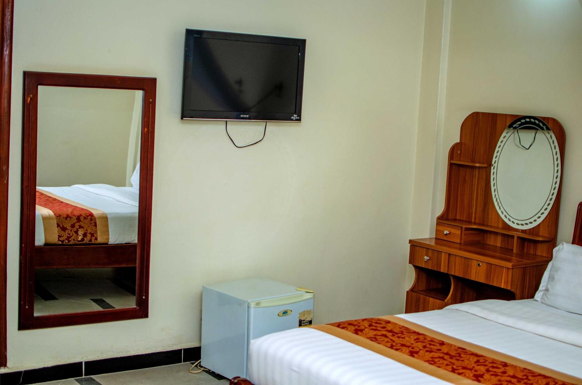La Grande Hotel Kampala Eksteriør billede