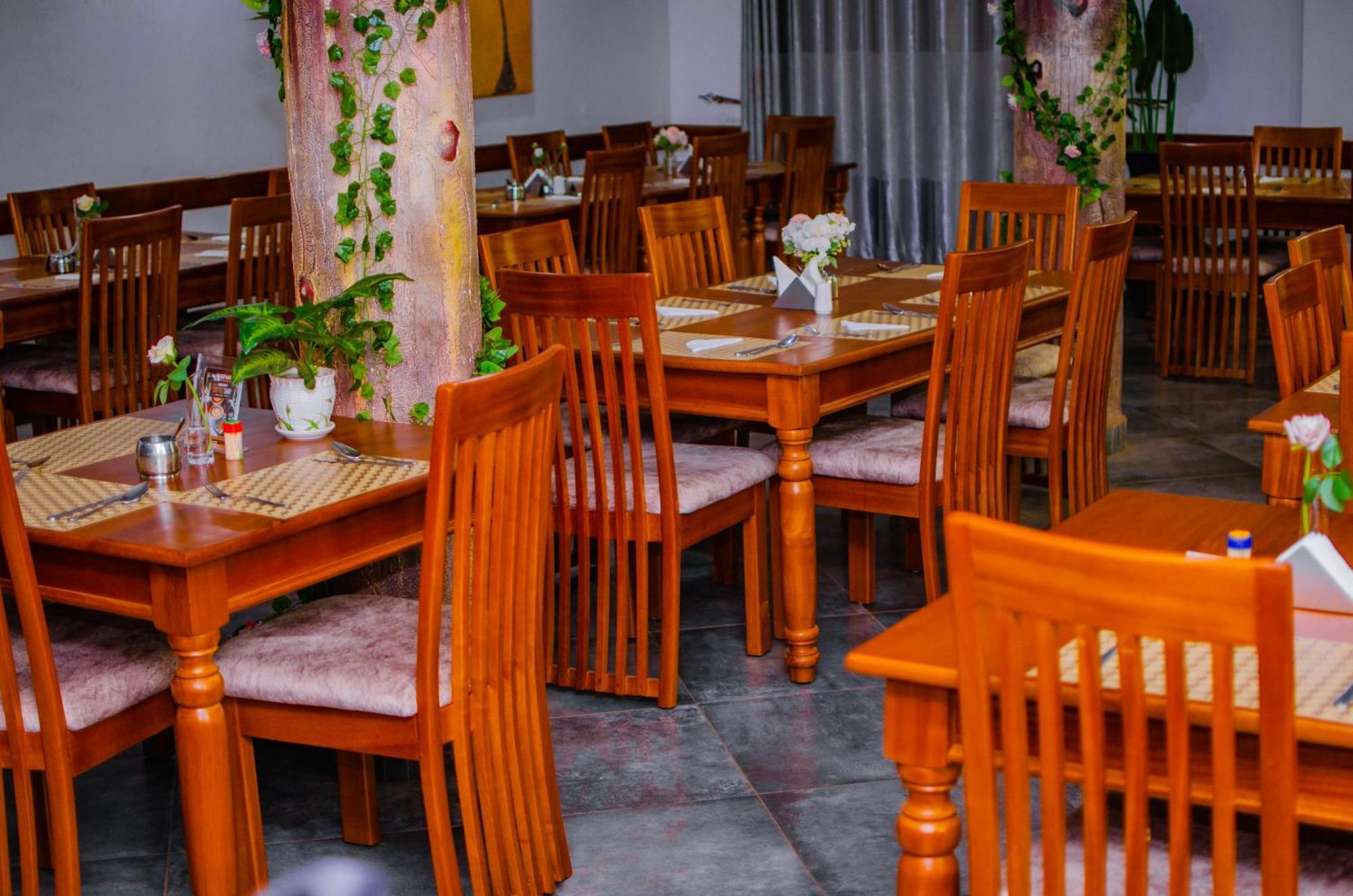 La Grande Hotel Kampala Eksteriør billede