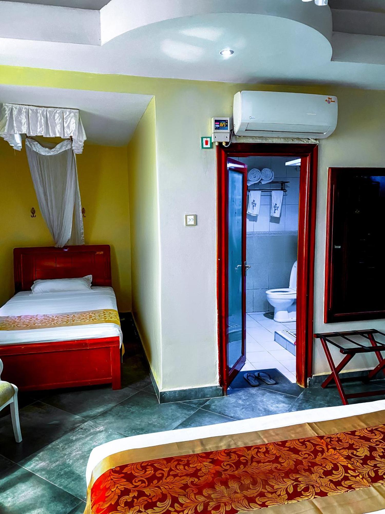 La Grande Hotel Kampala Eksteriør billede